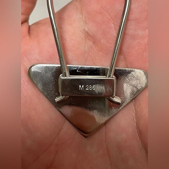 Prada Logo Design Enameled Metal Key Ring - Picture 4 of 5